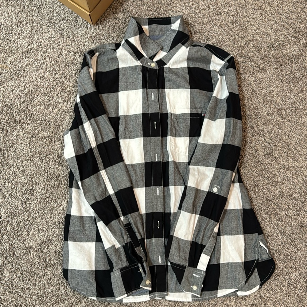 COPY - Tommy Hilfiger brand. Women’s plaid button-down black-and-white